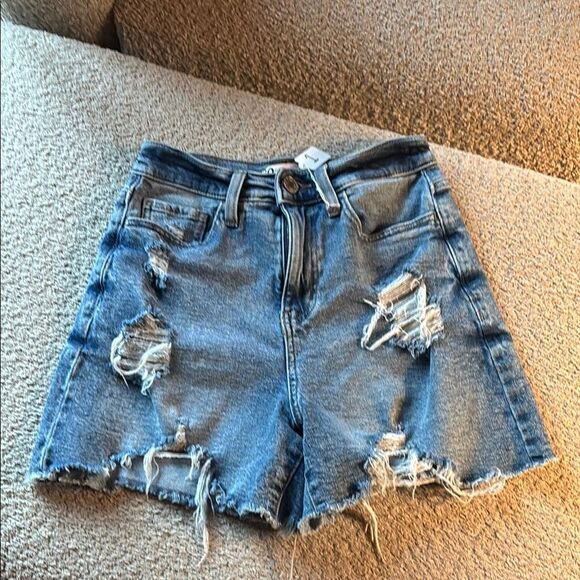 SO Distressed Denim Shorts - Picture 1 of 8